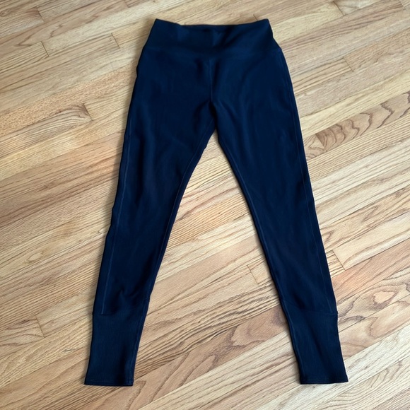 ALO Yoga Pants - ALO Yoga